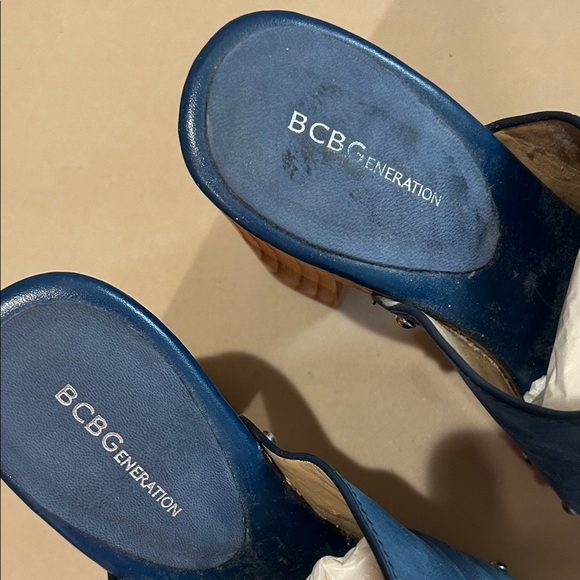 BCBGeneration Navy Leather Mules with Wooden Heel - Picture 4 of 10